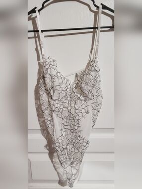 NEW White Lace Floral Bodysuit